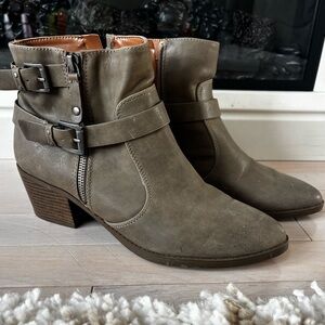 Indigo Women's Ankle Boots - Light Brown